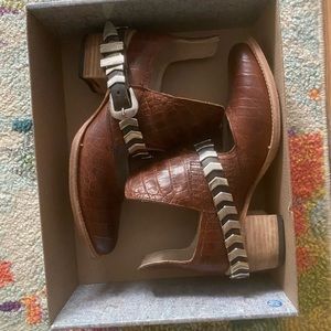 FREEBIRD by Steven BLADE booties in Cognac Croco